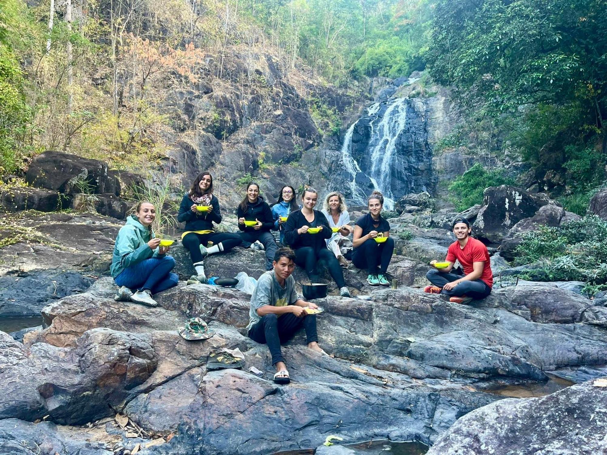 Ratanakiri Homestay & Jungle Trek Banlung Exterior photo
