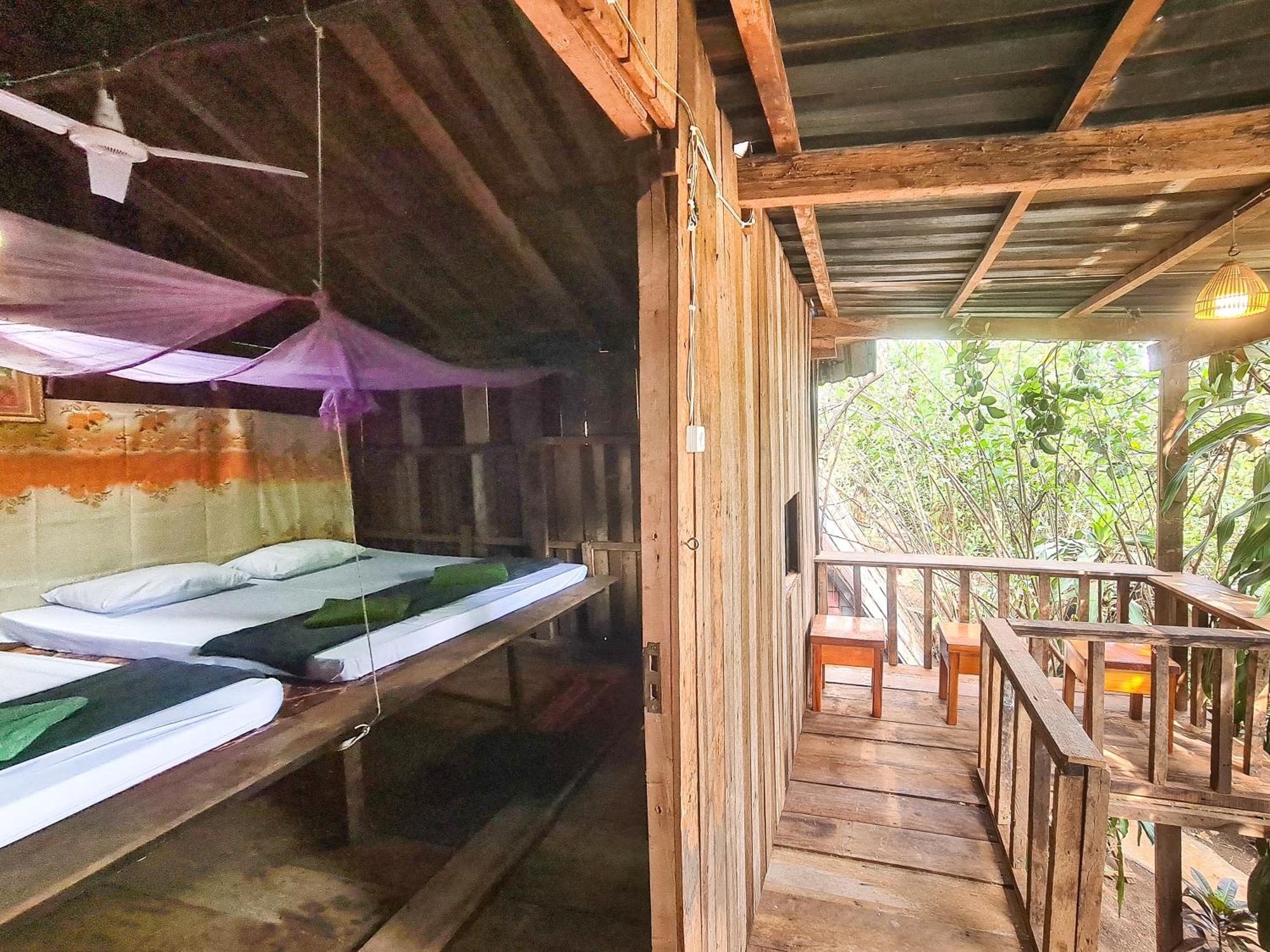 Ratanakiri Homestay & Jungle Trek Banlung Exterior photo